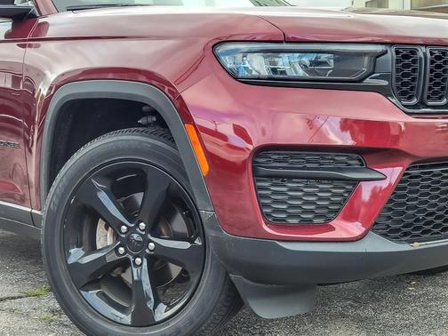 2022 Jeep Grand Cherokee Altitude