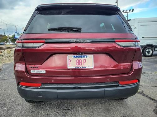 2022 Jeep Grand Cherokee Altitude