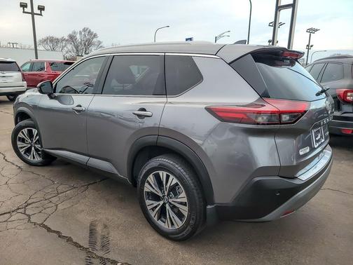 2022 Nissan Rogue SV