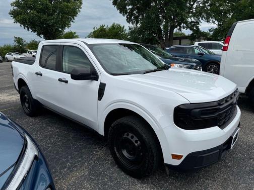 Oxford White 2022 Ford Maverick XL