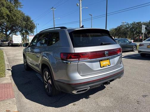 2024 Volkswagen Atlas 2.0T SE w/Technology 4MOTION
