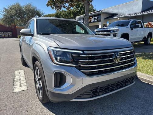 2024 Volkswagen Atlas 2.0T SE w/Technology 4MOTION