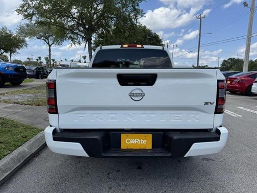 2024 Nissan Frontier SV