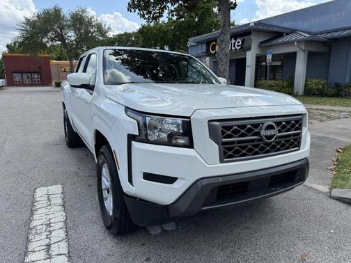 2024 Nissan Frontier SV