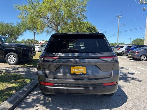 Baltic Gray Metallic Clearcoat 2024 Jeep Grand Cherokee Altitude