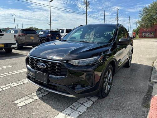 Agate Black Metallic 2025 Ford Escape ST-Line