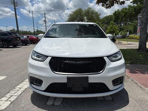 2022 Chrysler Pacifica Hybrid Touring L