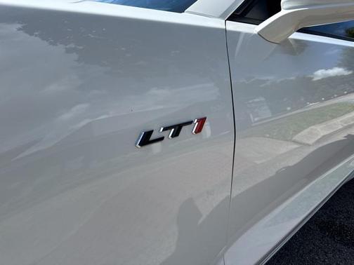2022 Chevrolet Camaro RWD Coupe LT1