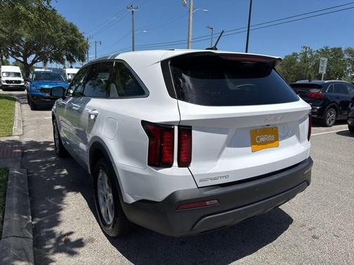 2023 Kia Sorento LX
