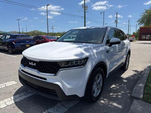 2023 Kia Sorento LX