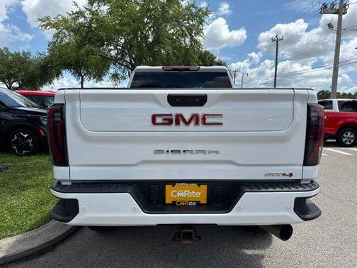 Summit White 2025 GMC Sierra 2500 AT4