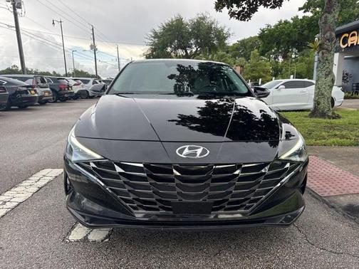 2021 Hyundai ELANTRA Limited