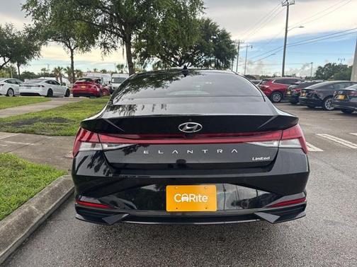 2021 Hyundai ELANTRA Limited
