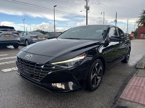 2021 Hyundai ELANTRA Limited
