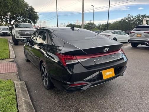 2021 Hyundai ELANTRA Limited