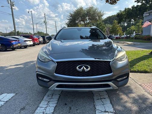 2018 INFINITI QX30 Premium