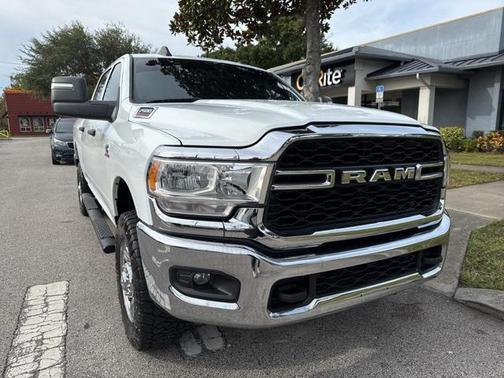 2024 RAM 2500 Tradesman Crew Cab 4x4 6'4' Box