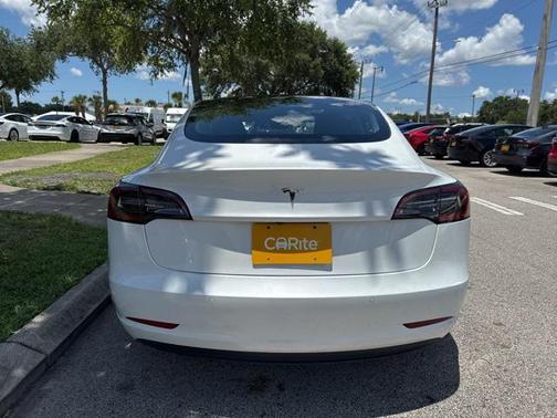 2022 Tesla Model 3 Standard Range
