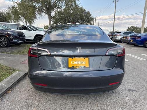 2022 Tesla Model 3 Standard Range