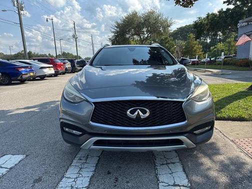 2018 INFINITI QX30 Premium