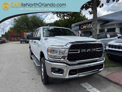 Bright White Clearcoat 2024 RAM 2500 Big Horn Crew Cab 4x4 6'4' Box