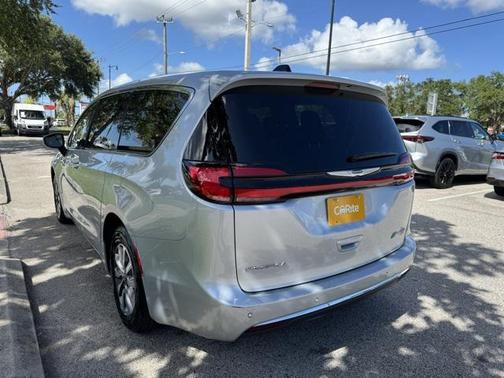 2023 Chrysler Pacifica Hybrid Touring L