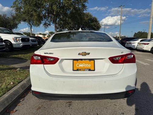 Summit White 2024 Chevrolet Malibu FWD 1LT