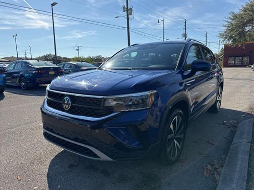 2024 Volkswagen Taos 1.5T SE