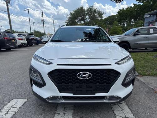 2021 Hyundai KONA SEL Plus