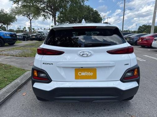 2021 Hyundai KONA SEL Plus