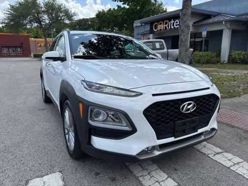 2021 Hyundai KONA SEL Plus