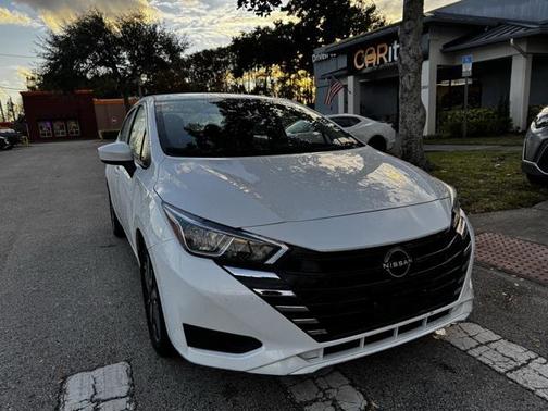 2023 Nissan Versa 1.6 SV