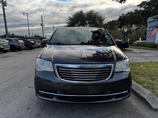 2015 Chrysler Town & Country Touring