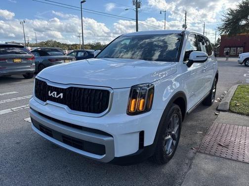 2024 Kia Telluride LX