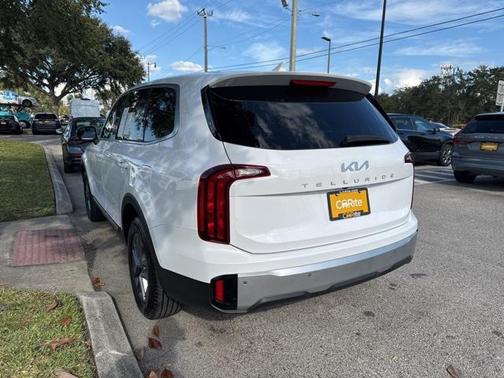 2024 Kia Telluride LX