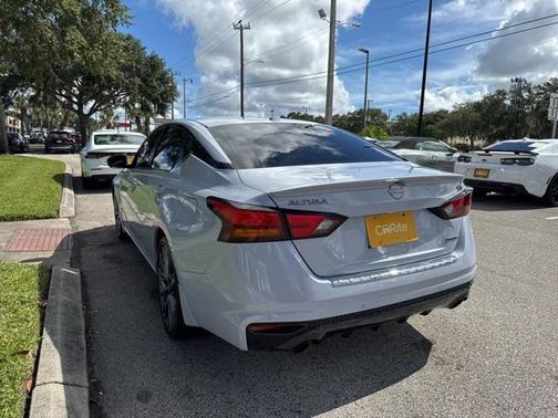 2023 Nissan Altima SR VC-Turbo FWD