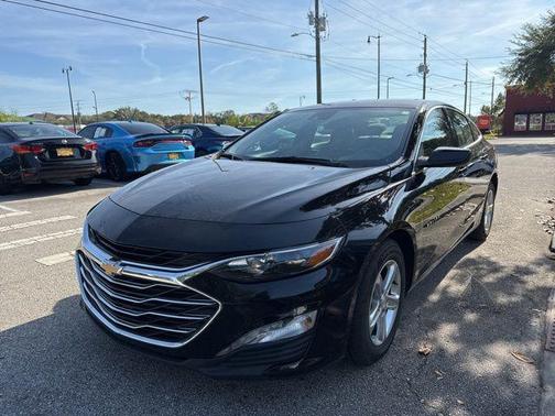 Mosaic Black Metallic 2024 Chevrolet Malibu FWD 1LT