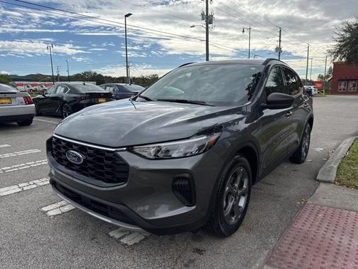 2025 Ford Escape ST-Line