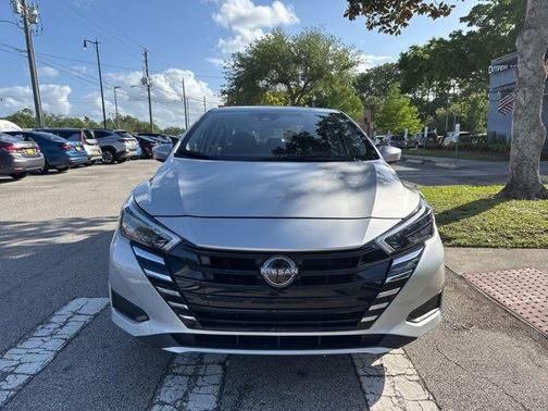 Brilliant Silver Metallic 2025 Nissan Versa 1.6 SV