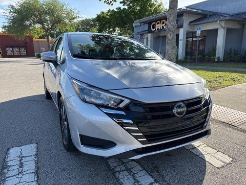 Brilliant Silver Metallic 2025 Nissan Versa 1.6 SV