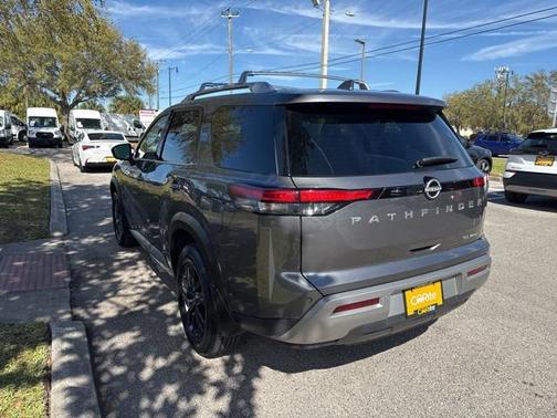 2023 Nissan Pathfinder SL 4WD