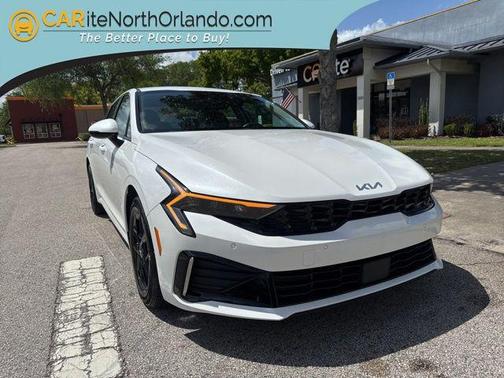 Snow White Pearl 2025 Kia K5 LXS