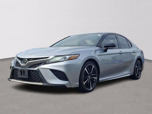Midnight Black Metallic 2019 Toyota Camry XSE