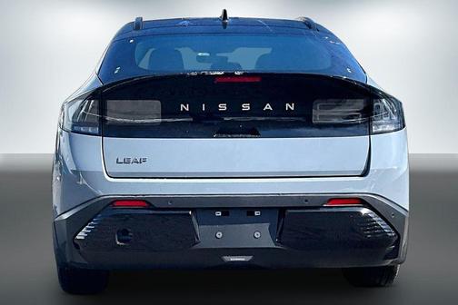 2026 Nissan Leaf PLATINUM+