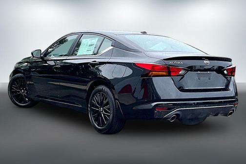 Super Black Clearcoat 2026 Nissan Altima 2.5 SV