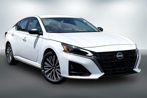 Glacier White 2026 Nissan Altima 2.5 SV