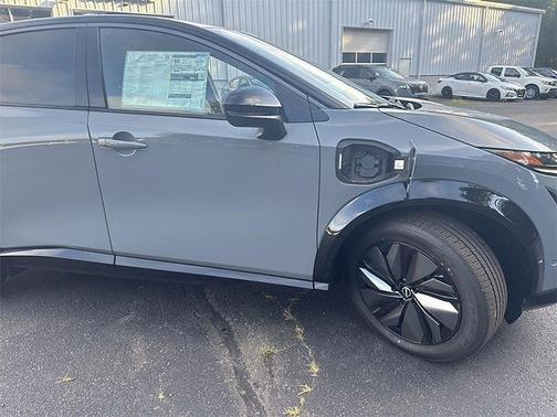 2025 Nissan ARIYA PLATINUM+