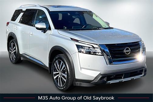 2023 Nissan Pathfinder Platinum 4WD