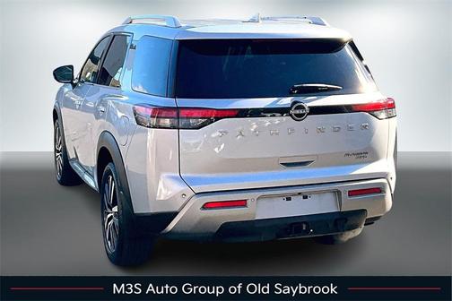 2023 Nissan Pathfinder Platinum 4WD