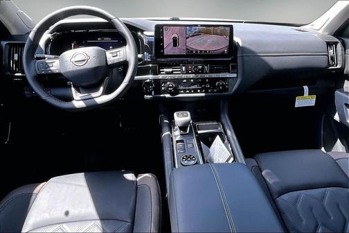 Boulder Gray/Super Black 2026 Nissan Pathfinder Platinum